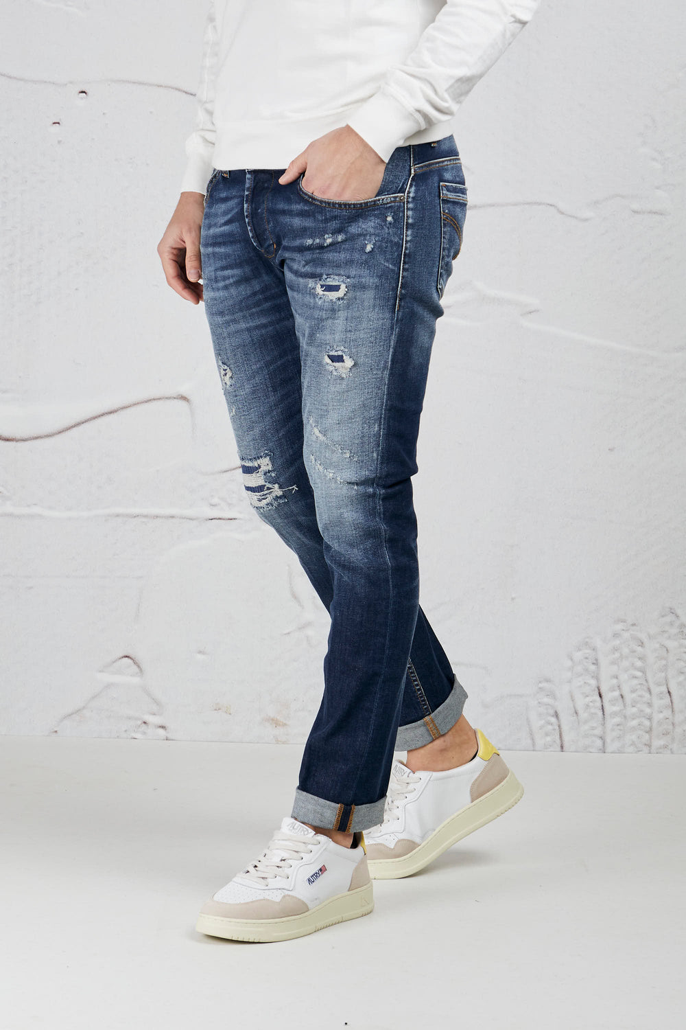 Vestire con Stile: Come Scegliere i Jeans Uomo della Nuova Collezione Dondup 2023/24