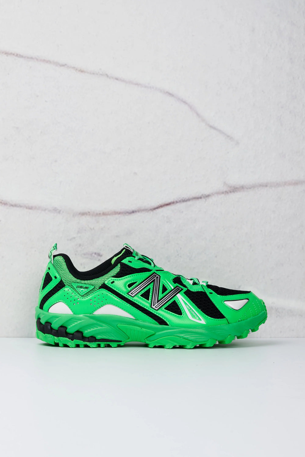Nuova Collezione New Balance 2023/24: Un Salto nel Futuro delle Scarpe Uomo