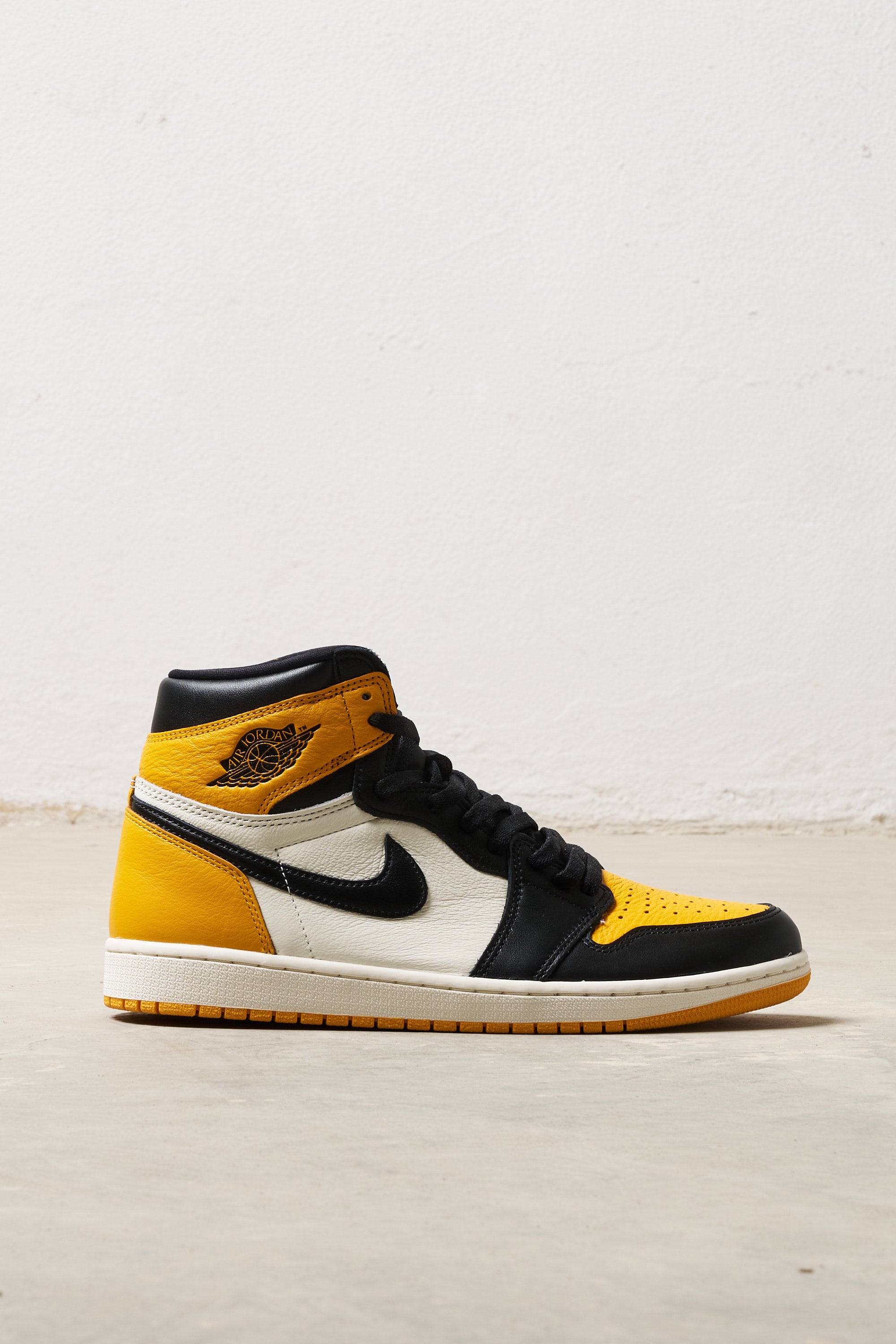 Nike Sneakers Air Jordan 1 Retro High OG Taxi 7814 kissuomo