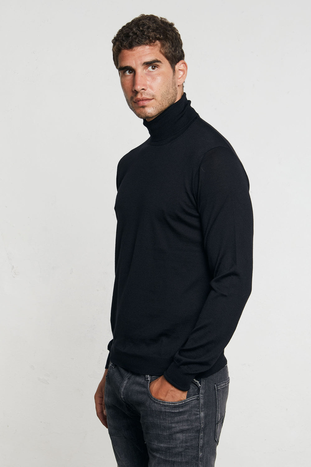 Tagliatore Men's turtleneck sweaters online