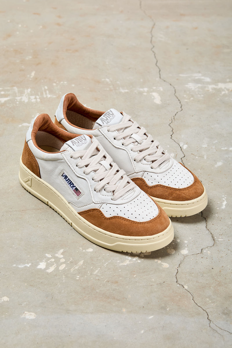 autry sneakers medalist low in pelle e suede colore bianco marrone 8444