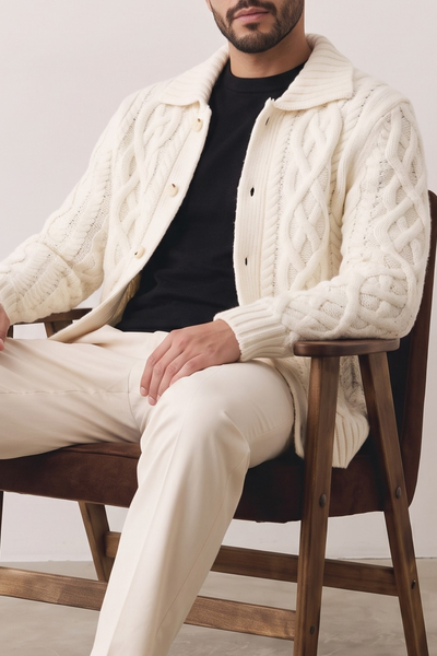 Alley Docks 4012 Cardigan a trecce con colletto panna