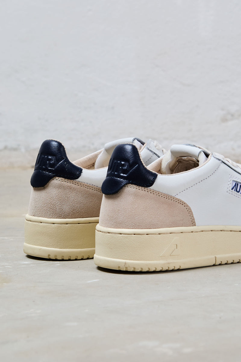 autry sneakers medalist low tomaia in pelle e suede colore bianco blu 8449