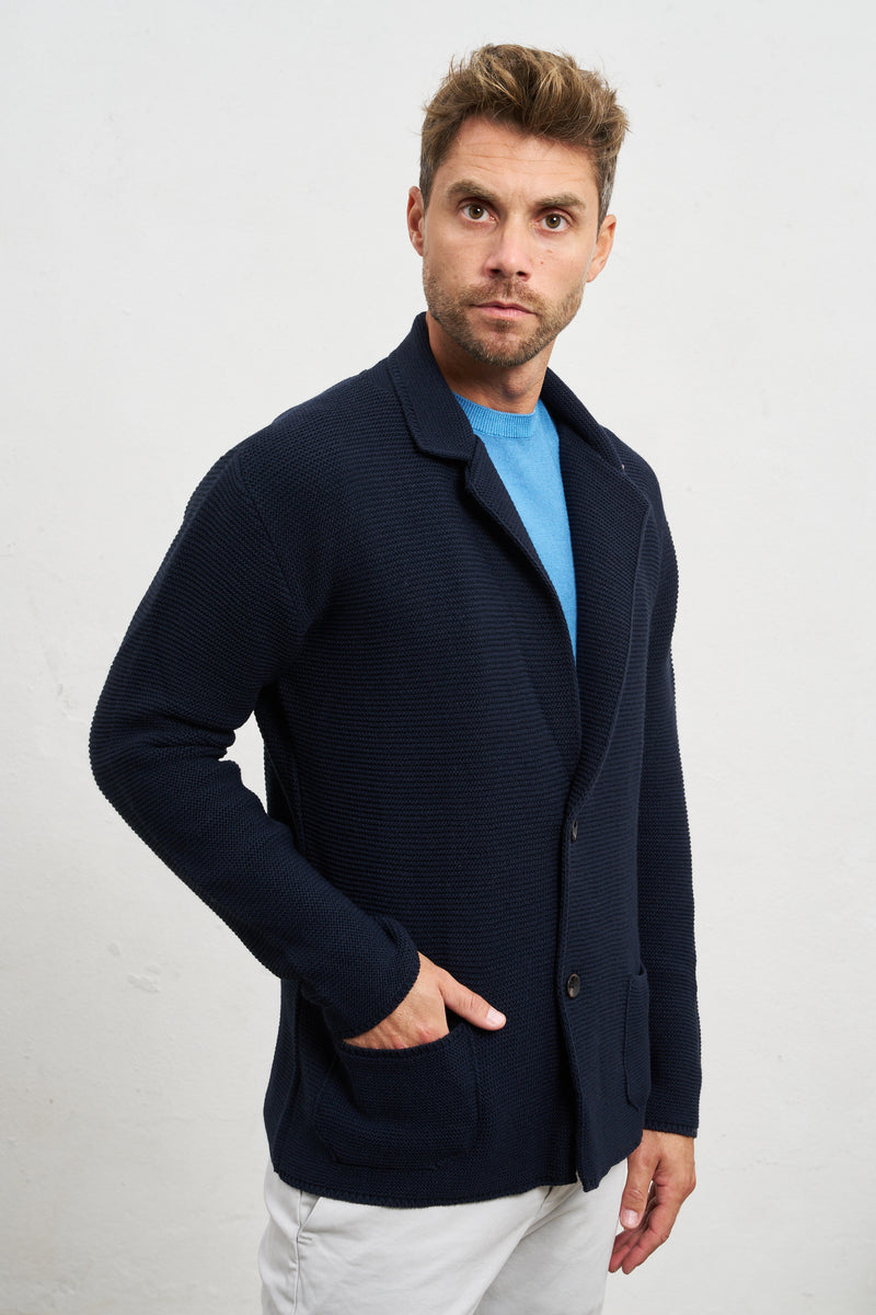 outfit giacca in maglia tramata due bottoni tasche misto lana colore blu 7380
