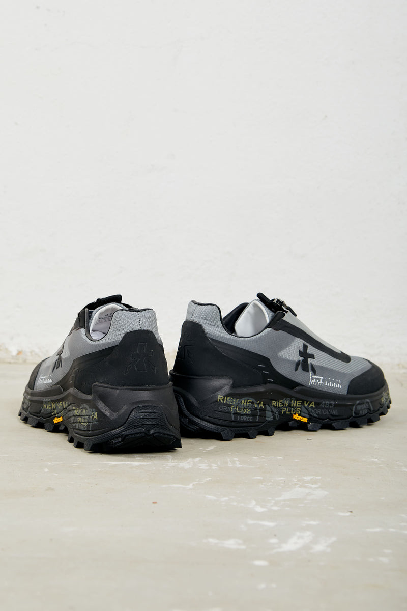premiata sneakers sciliar con zip tomaia mix materiali tecnici colore grigio nero 7481