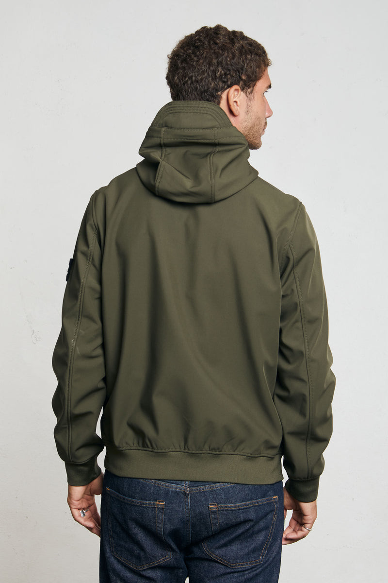 stone island soft shell r e dye tecnology in recycled polyester cappuccio zip misto polyestere colore verde 7707