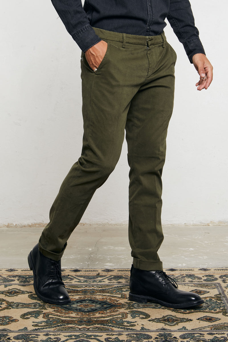 dondup pantalone gaubert slim fit misto cotone colore verde 7053