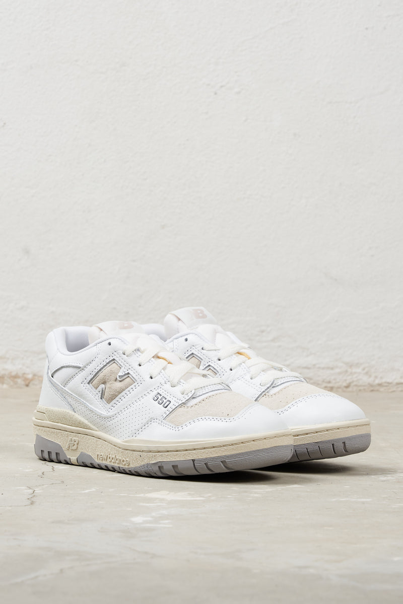 new balance sneakers 550 tomaia pelle colore bianco 7015
