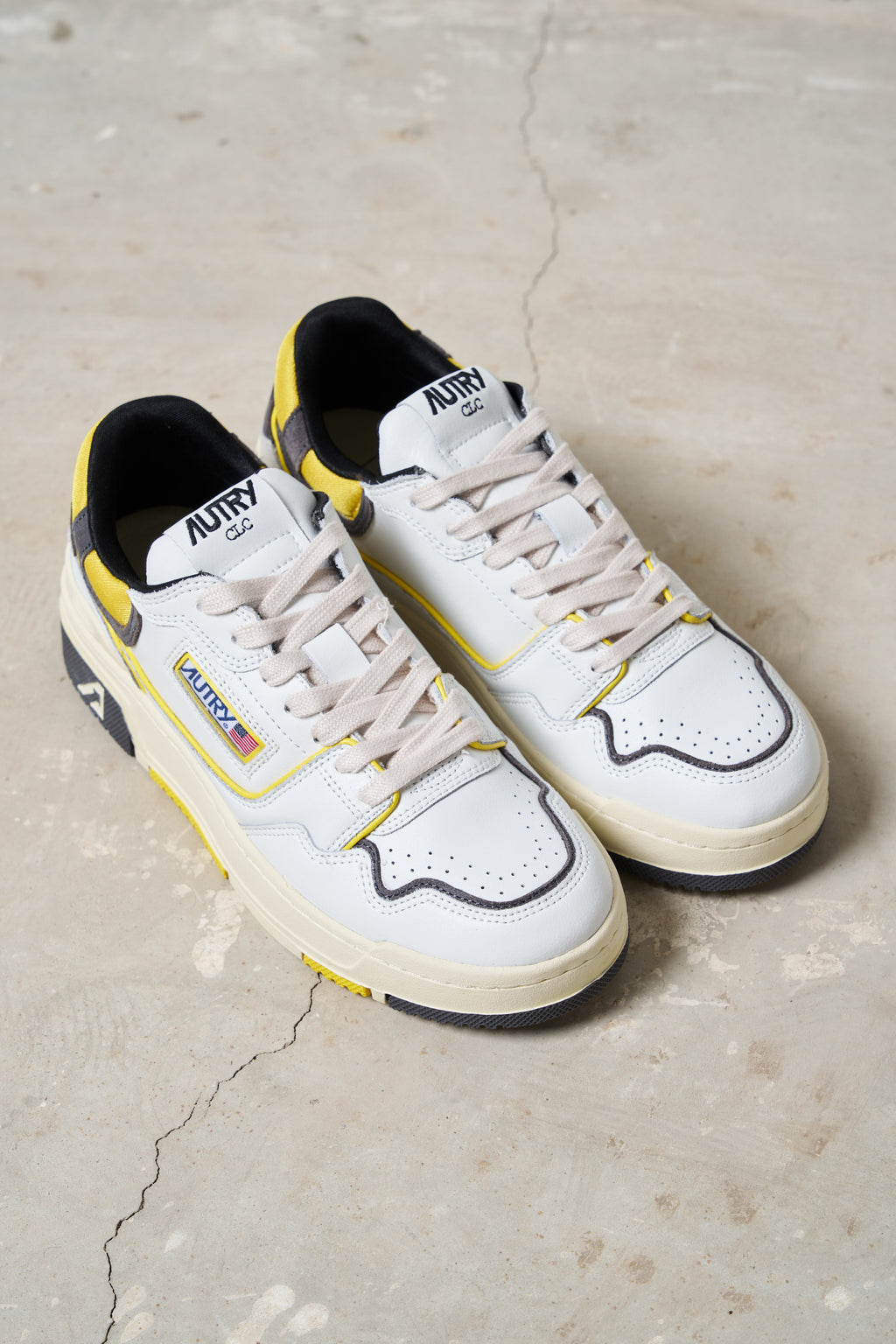 Autry Sneakers CLC Obermaterial Leder Farbe Weiß Gelb
