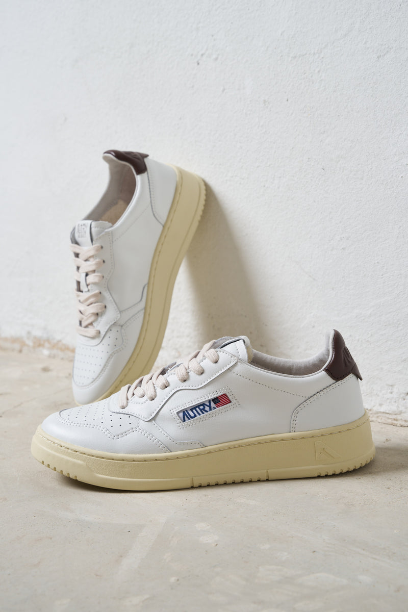 autry sneakers medalist low tomaia in pelle colore bianco marrone 7099