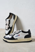 Autry 7107 Sneakers Medalist Low Tomaia Pelle Colore Nero Bianco