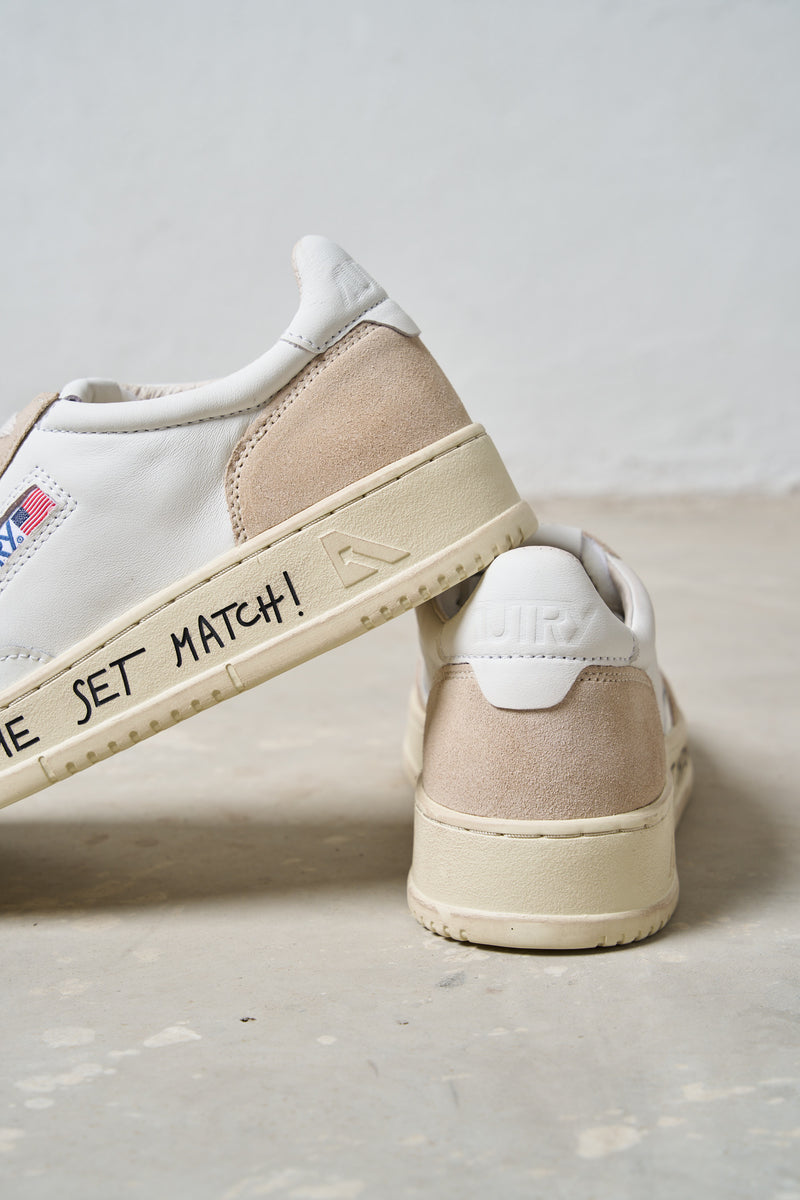 autry sneakers medalist low tomaia pelle suede colore bianco 7111