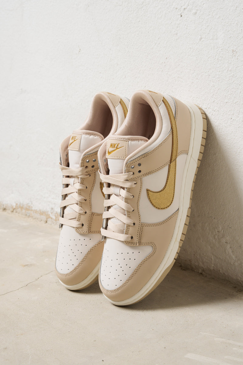 nike sneakers dunk low ess trend phantom gold pelle colore bianco oro 7806
